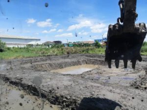 รถแม็คโครให้เช่าบ้านแพ้ว