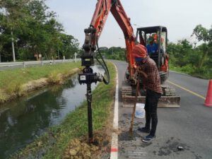 รถแม็คโครให้เช่ากระทุ่มแบน